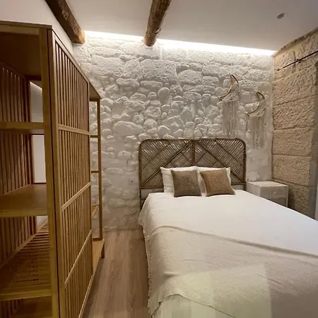 A Marias Vintage Apartment *